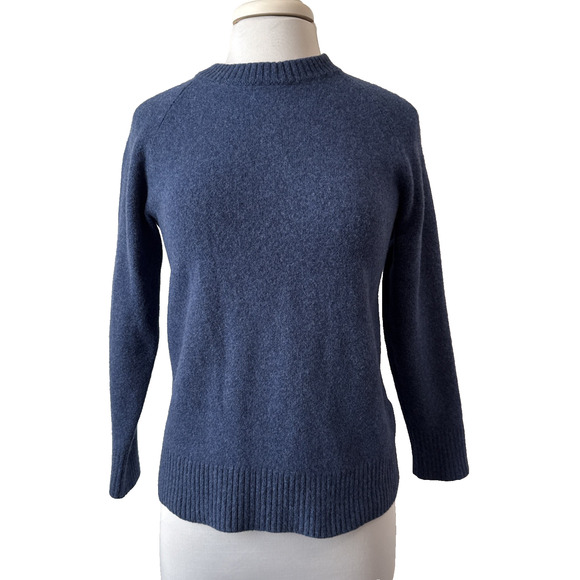 Banana Republic Women’s M 100% Merino Extra Fine Wool Crew Neck Sweater Preppy - Picture 1 of 9